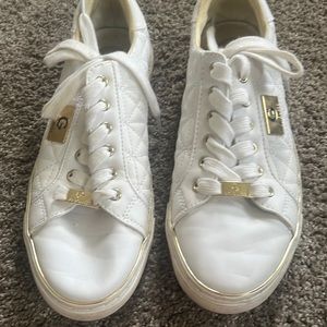 Women’s guess sneaker
